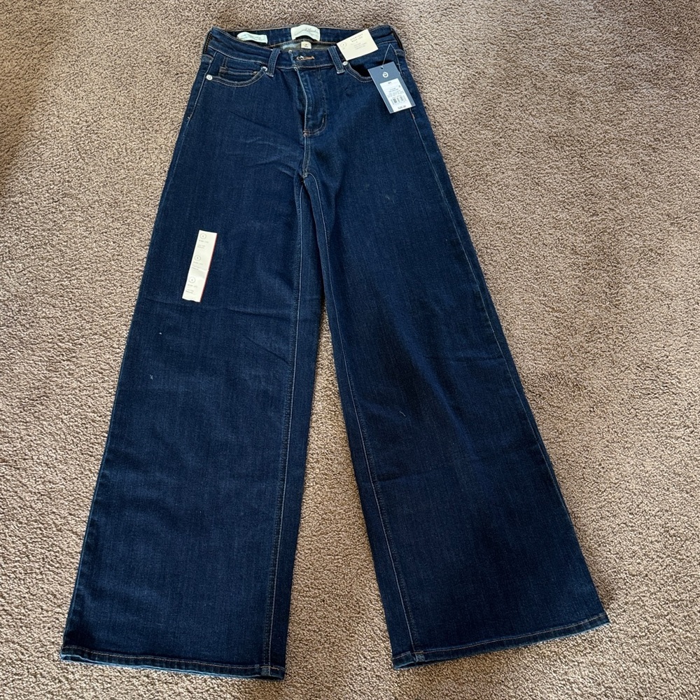 Universal Thread Navy Wide-Leg Jeans
